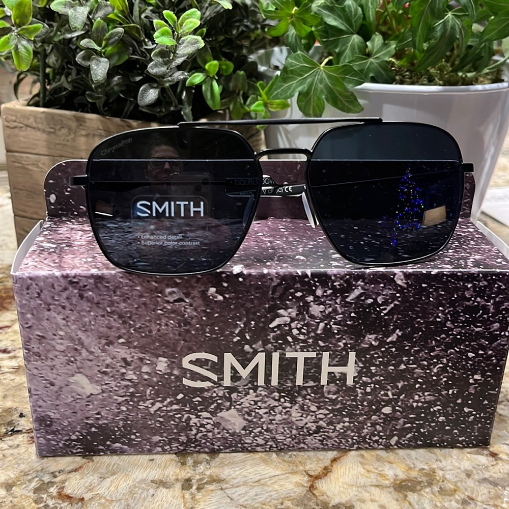 Smith Optics matte Balck “Double Down” bridge aviator black chromaPop lens